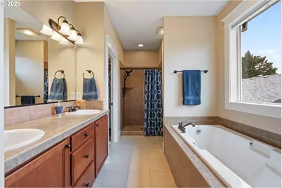 5727 NE Tillamook St, Portland, OR 97213 - Photo 23