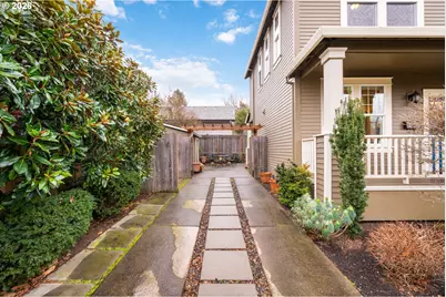 5727 NE Tillamook St, Portland, OR 97213 - Photo 37