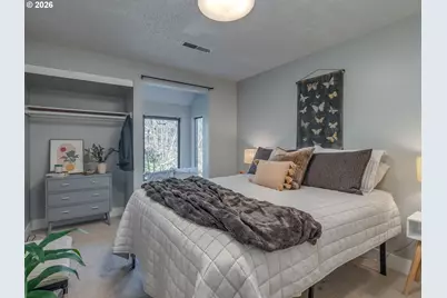 239 Cervantes Cir, Lake Oswego, OR 97035 - Photo 25