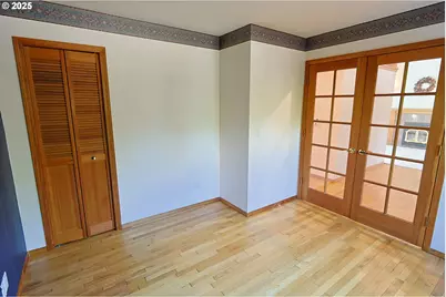 1368 Bayview St, North Bend, OR 97459 - Photo 5