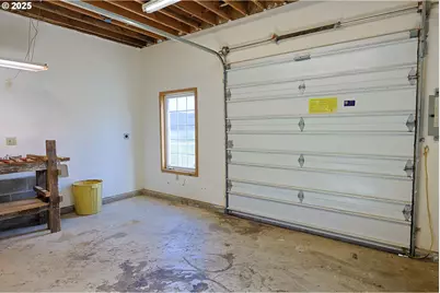 1368 Bayview St, North Bend, OR 97459 - Photo 43