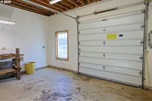 1368 Bayview St, North Bend, OR 97459 - Photo 43