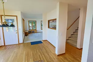 1368 Bayview St, North Bend, OR 97459 - Photo 11