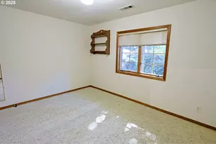 1368 Bayview St, North Bend, OR 97459 - Photo 33