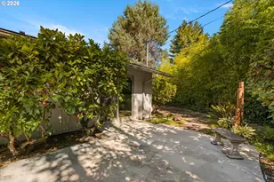 6960 SW Raleighwood Ln, Portland, OR 97225 - Photo 39