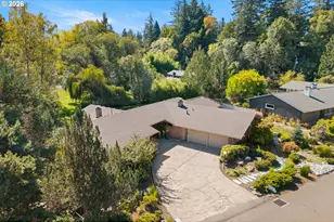 6960 SW Raleighwood Ln, Portland, OR 97225 - Photo 3