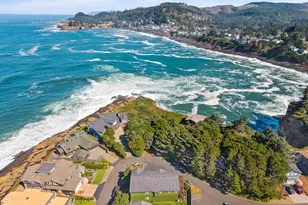 424 SW Cliff St, Depoe Bay, OR 97341 - Photo 47