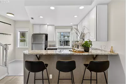 4934 SW 1st Ave, Portland, OR 97239 - Photo 9