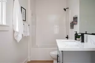 236 NE Sacramento St, Portland, OR 97212 - Photo 11