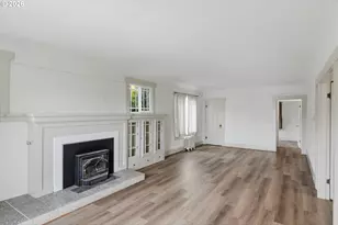 842 Oregon Ave, North Bend, OR 97459 - Photo 9
