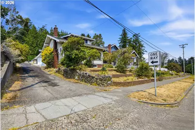842 Oregon Ave, North Bend, OR 97459 - Photo 5