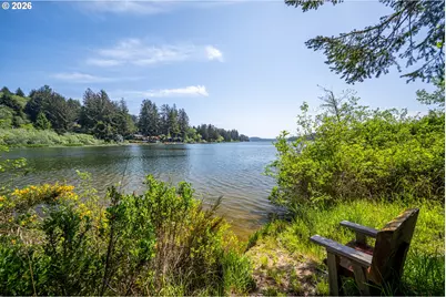 83615 Clear Lake Rd Rd #4, Florence, OR 97439 - Photo 5