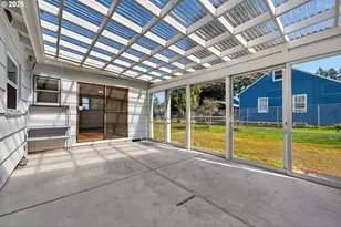 17705 SE Marie St, Portland, OR 97236 - Photo 31