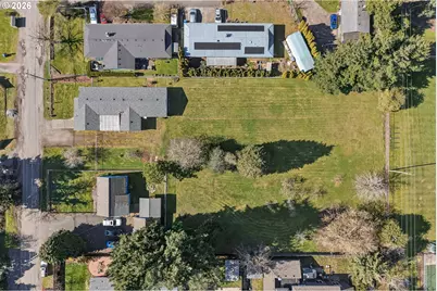 17705 SE Marie St, Portland, OR 97236 - Photo 39