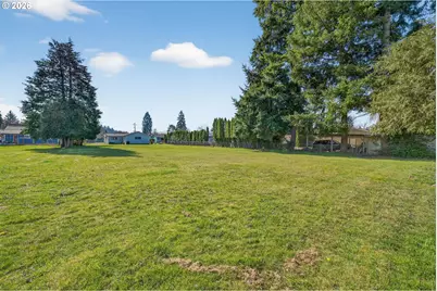 17705 SE Marie St, Portland, OR 97236 - Photo 37