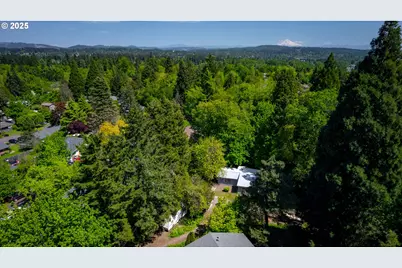 2700 Underhill Ln #1, West Linn, OR 97068 - Photo 1