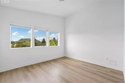9027 NE Hoyt St, Portland, OR 97220 - Photo 33