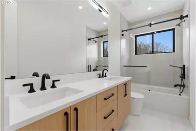6233 SW Hamilton Way, Portland, OR 97221 - Photo 39
