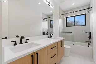 6233 SW Hamilton Way, Portland, OR 97221 - Photo 39