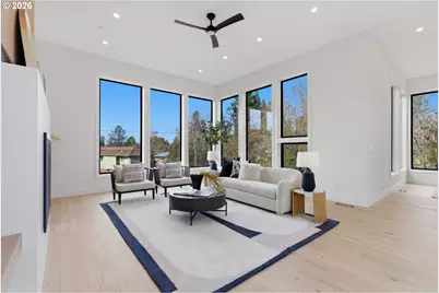 6233 SW Hamilton Way, Portland, OR 97221 - Photo 11