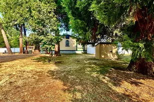 220 Wild River Dr, Roseburg, OR 97470 - Photo 3