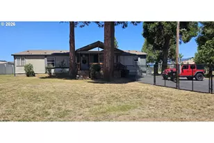 220 Wild River Dr, Roseburg, OR 97470 - Photo 1