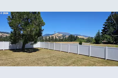 220 Wild River Dr, Roseburg, OR 97470 - Photo 41