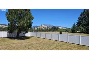 220 Wild River Dr, Roseburg, OR 97470 - Photo 41