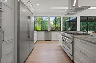 3884 Lake Grove Ave, Lake Oswego, OR 97035 - Photo 13