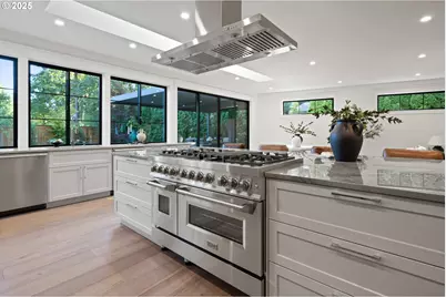 3884 Lake Grove Ave, Lake Oswego, OR 97035 - Photo 11