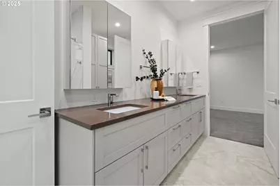 3884 Lake Grove Ave, Lake Oswego, OR 97035 - Photo 37