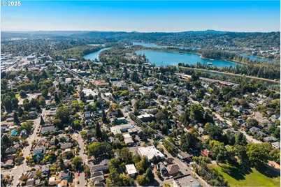 1219 SE Rhine St, Portland, OR 97202 - Photo 27