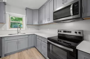 1219 SE Rhine St, Portland, OR 97202 - Photo 9