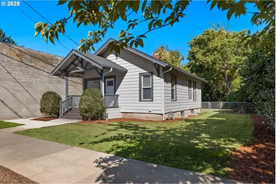 1219 SE Rhine St, Portland, OR 97202 - Photo 3