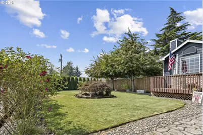 1001 N Broadway St, Estacada, OR 97023 - Photo 3