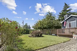 1001 N Broadway St, Estacada, OR 97023 - Photo 3