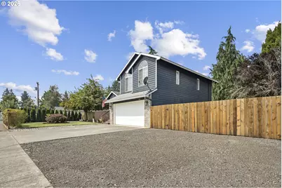 1001 N Broadway St, Estacada, OR 97023 - Photo 7
