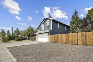 1001 N Broadway St, Estacada, OR 97023 - Photo 7