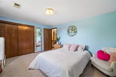 13506 NE Hassalo St, Portland, OR 97230 - Photo 19