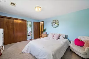 13506 NE Hassalo St, Portland, OR 97230 - Photo 19