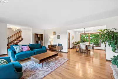 13506 NE Hassalo St, Portland, OR 97230 - Photo 9