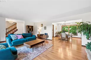 13506 NE Hassalo St, Portland, OR 97230 - Photo 9
