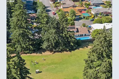 13506 NE Hassalo St, Portland, OR 97230 - Photo 33