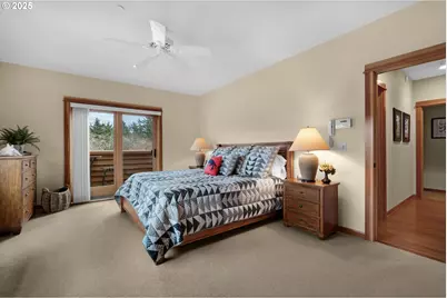 123 S Hemlock St #201, Cannon Beach, OR 97110 - Photo 33