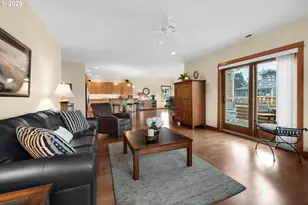 123 S Hemlock St, Cannon Beach, OR 97110 - Photo 15