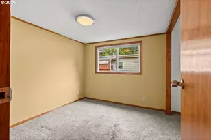 12261 N Westshore Dr, Portland, OR 97217 - Photo 13