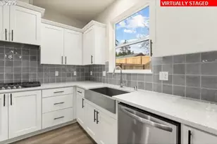 10536 SE Heritage Rd, Happy Valley, OR 97086 - Photo 17