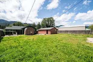 47885 W 1st St, Oakridge, OR 97463 - Photo 27