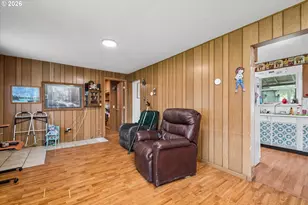 47885 W 1st St, Oakridge, OR 97463 - Photo 9