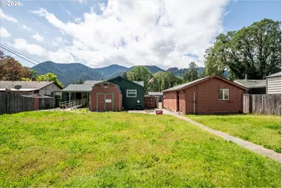 47885 W 1st St, Oakridge, OR 97463 - Photo 25